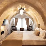 Hotel Noah's Ark Cave 3*