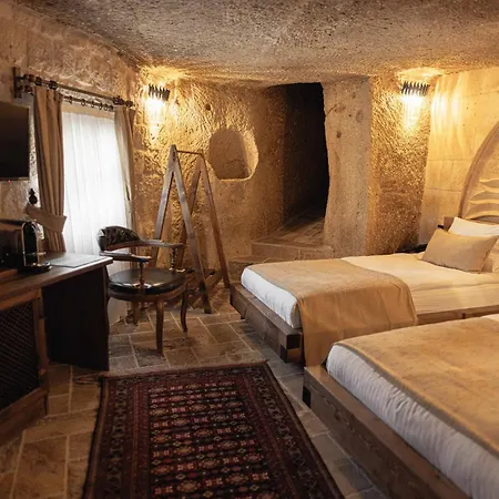 Noah's Ark Cave Hotel 3*