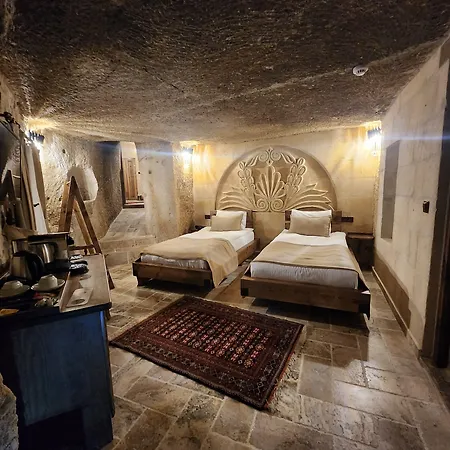 Hotel Noah's Ark Cave