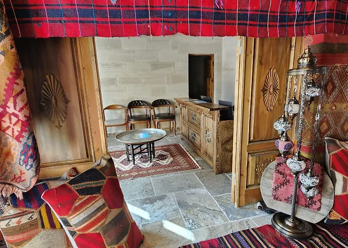 Noah's Ark Cave Hotel 3*